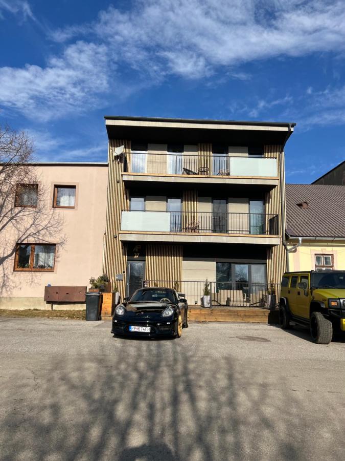 Ap37 Apartment Mlynica Bagian luar foto